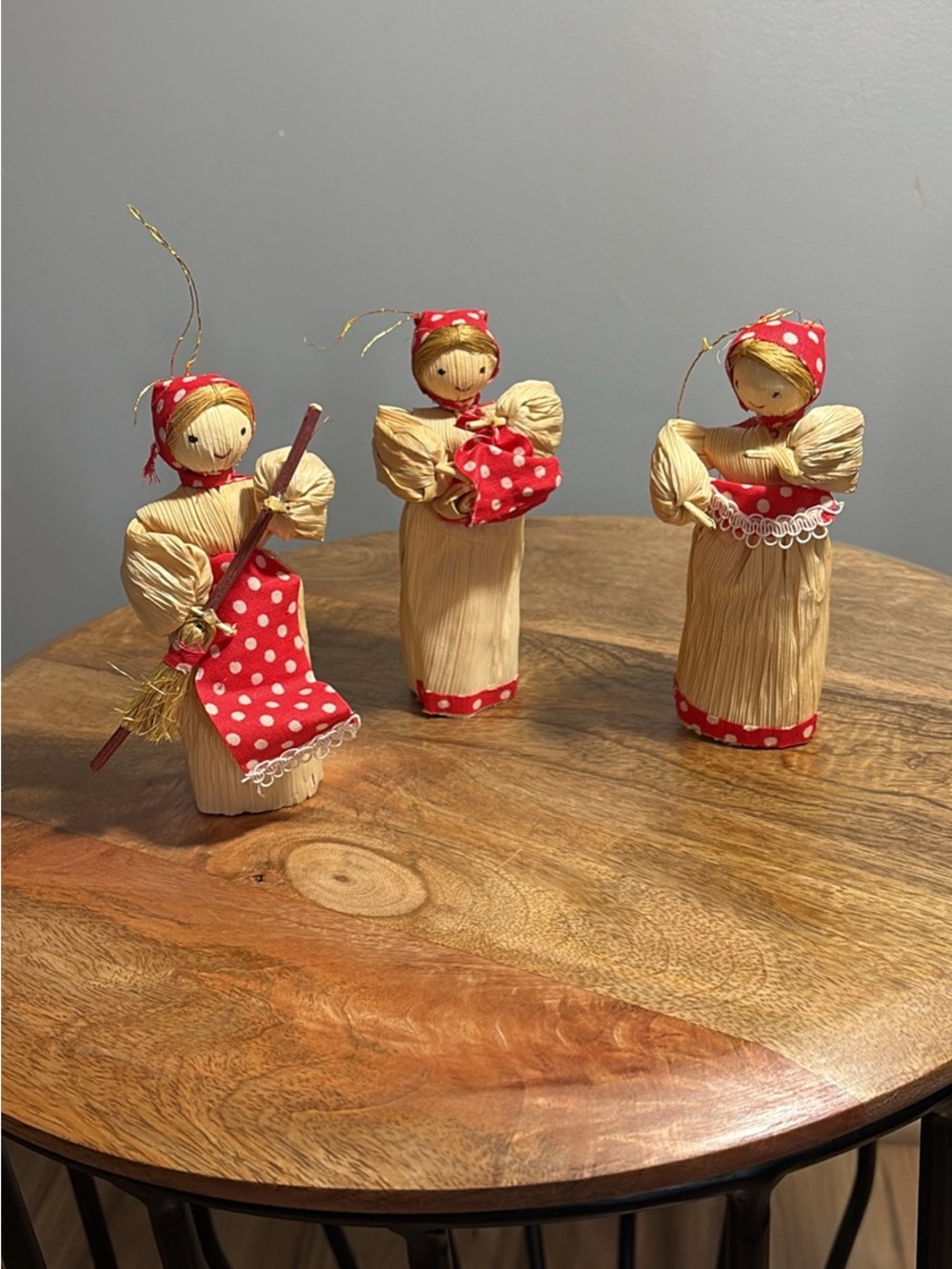 Vintage Handmade Corn Husk Holiday Figurine Set - Red cottage core